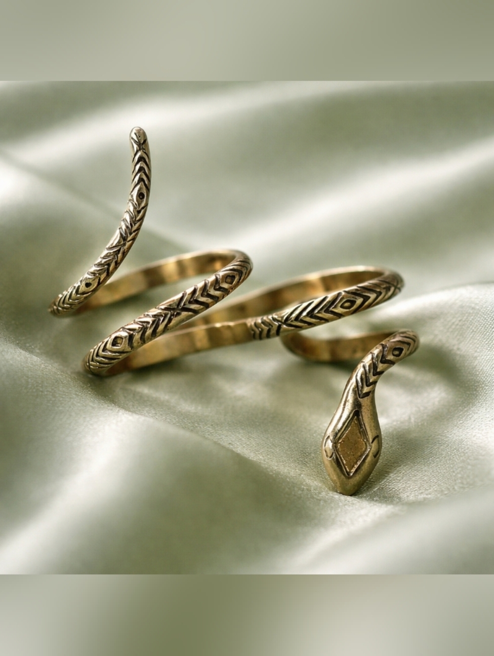 𝐘𝟐𝐊 𝐒𝐧𝐚𝐤𝐞 𝐃𝐨𝐮𝐛𝐥𝐞 𝐅𝐢𝐧𝐠𝐞𝐫 𝐑𝐢𝐧𝐠 - Picture 2 of 7